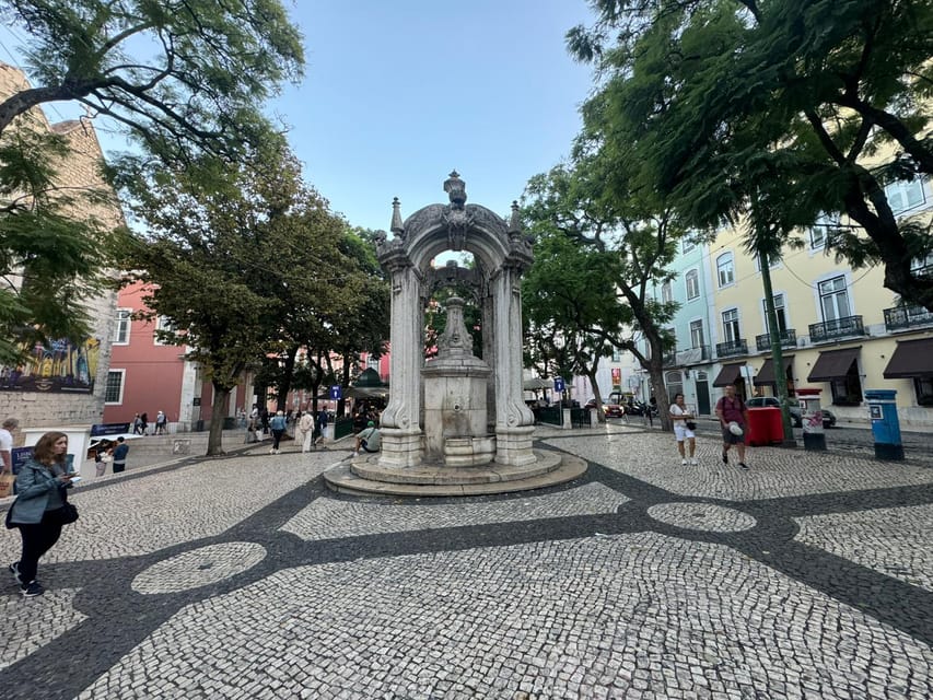 City Highlights Eco Tuk Tours - Saint Anthony’s Church and Lisbon Cathedral