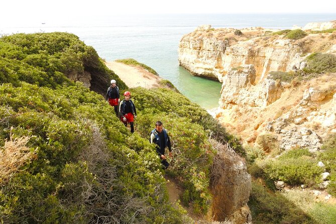 CLIFF JUMPING tour - Coasteering in Albufeira - What the Two Hours Feel Like