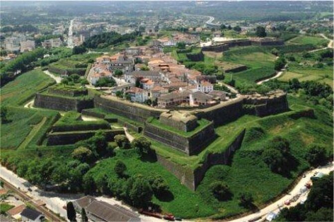 Day Trip from Porto to Santiago de Compostela and Valença - Key points before you book