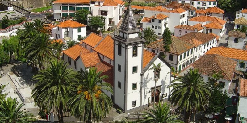 Discover Madeira: Full-Day Tour to Porto Moniz - What the guide and languages add