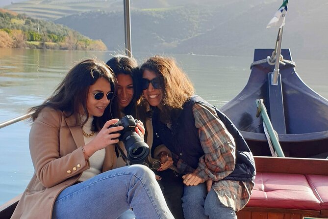 Douro Valley-Expert Guide-Boat-Lunch-Tastings-Offer wine bottle - Pinhão lunch is part of the value
