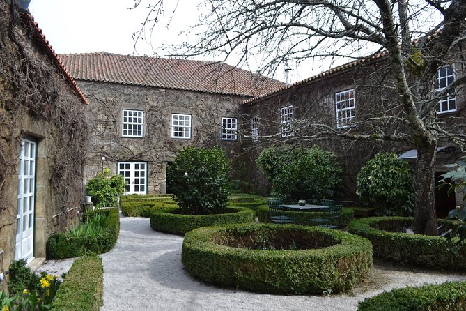 Douro Valley Tour: 2 Vineyard Visits, River Cruise, Winery Lunch - Group size, pickup, and pace