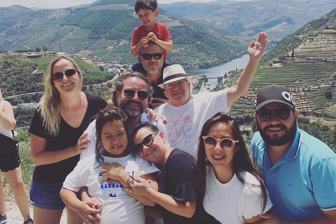 Douro Valley Tour: Wine Tasting, Cruise and Lunch from Porto - Leaving Porto early at Lapa Church