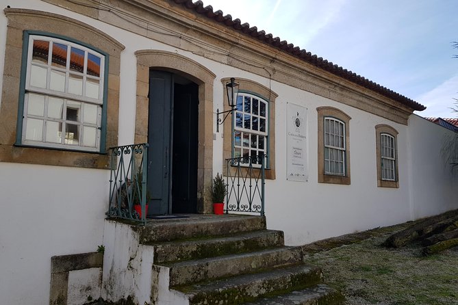 Douro Valley Wine Tour: 3 Vineyard Visits, Wine Tastings, Lunch - Pinhão and the valley views