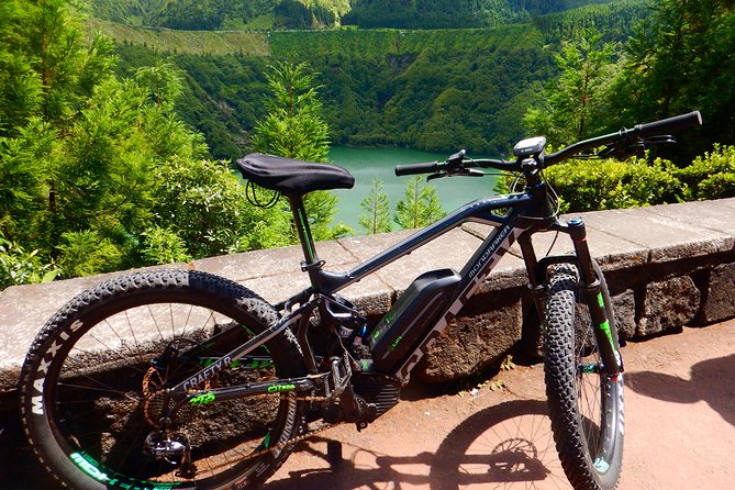 E-bike Sete Cidades- "All Mountain" bike program - Along the Sete Cidades crater rim