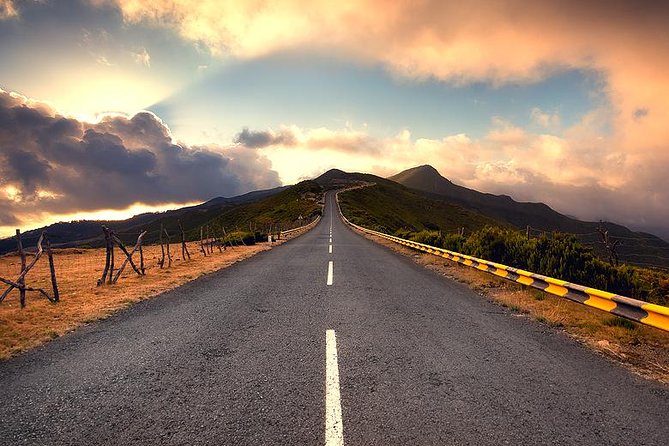 Exorbitant West Tour - Encumeada brings the route into the mountains