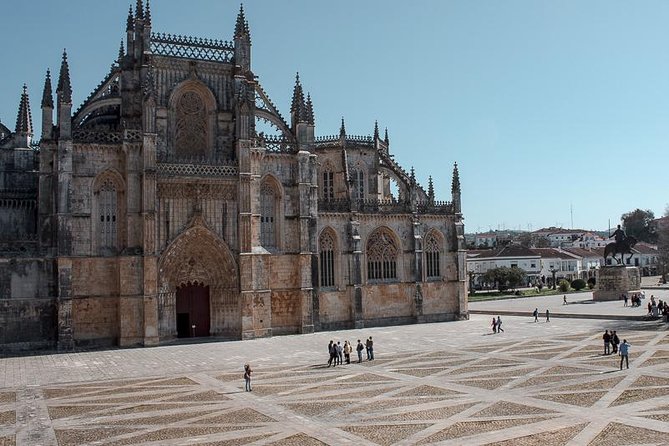 Faith and Heritage: Fátima, Batalha, Nazaré, Óbidos from Lisbon - Óbidos inside the medieval walls