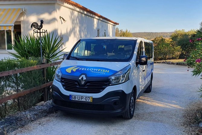 Faro airport - Carvoeiro: Private Return Transfer - From Faro arrivals hall to Carvoeiro in 40 to 50 minutes