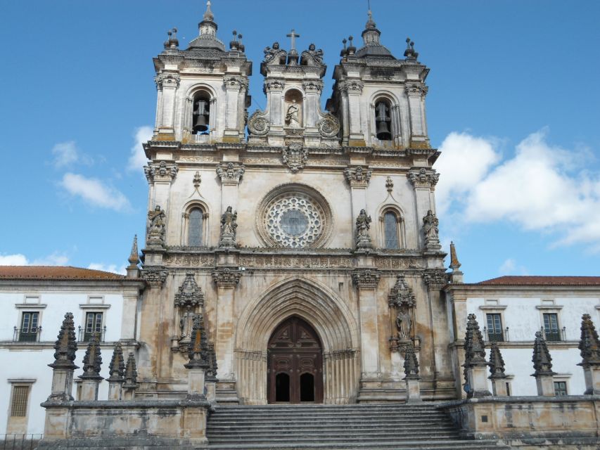 Fátima, Batalha, Alcobaça, Nazaré and Óbidos Private Tour - Batalha Monastery and Portugal’s battle story