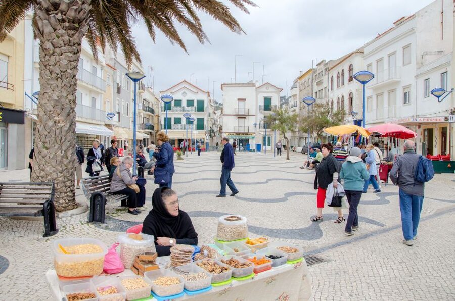 Fátima, Óbidos and the Atlantic Coast Day Tour from Lisbon - Who should book this day trip?