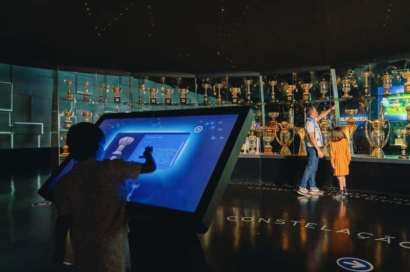FC Porto: Museum & Tour - Inside Dragão Stadium: pitch, benches, and the presidential box