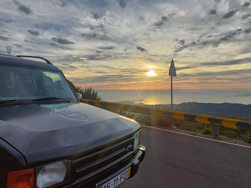 From 0 to 1818 meters to Pico do Arieiro Sunrise - The brief 4x4 section near Ribeiro Frio