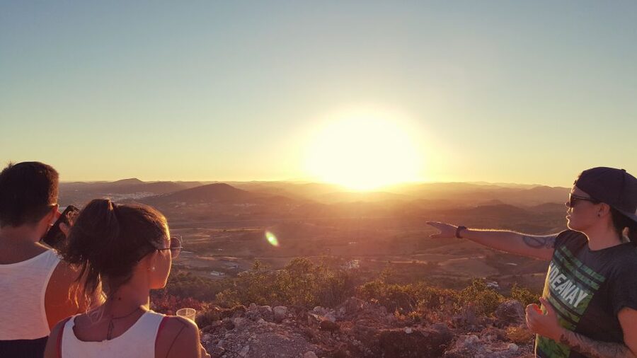 From Albufeira: Algarve Sunset Jeep Tour with Tastings - Who will enjoy this Jeep tour most?