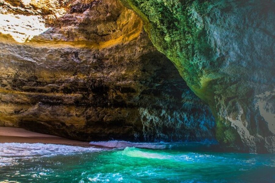 From Armação de Pêra: Sunset Boat Tour to Benagil Cave - Why the one-hour sunset timing works