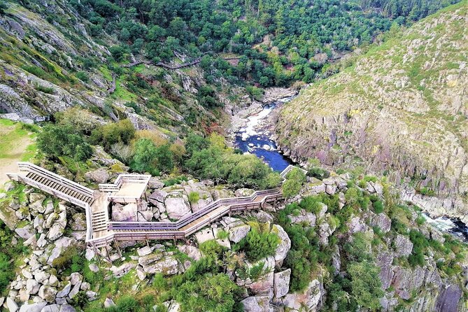 From Arouca: 516 Arouca Bridge & Paiva Walkway Tour - Crossing the bridge with your group
