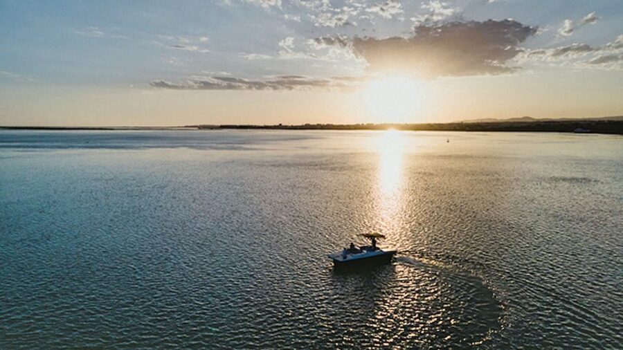 From Faro: Ria Formosa Sunset Boat Trip - The guides are a major part of the experience