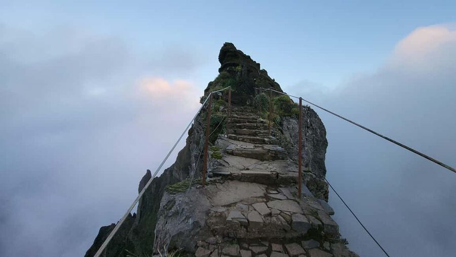 From Funchal: Transfer to Pico do Arieiro & Pico Ruivo Trail - How difficult is the route?