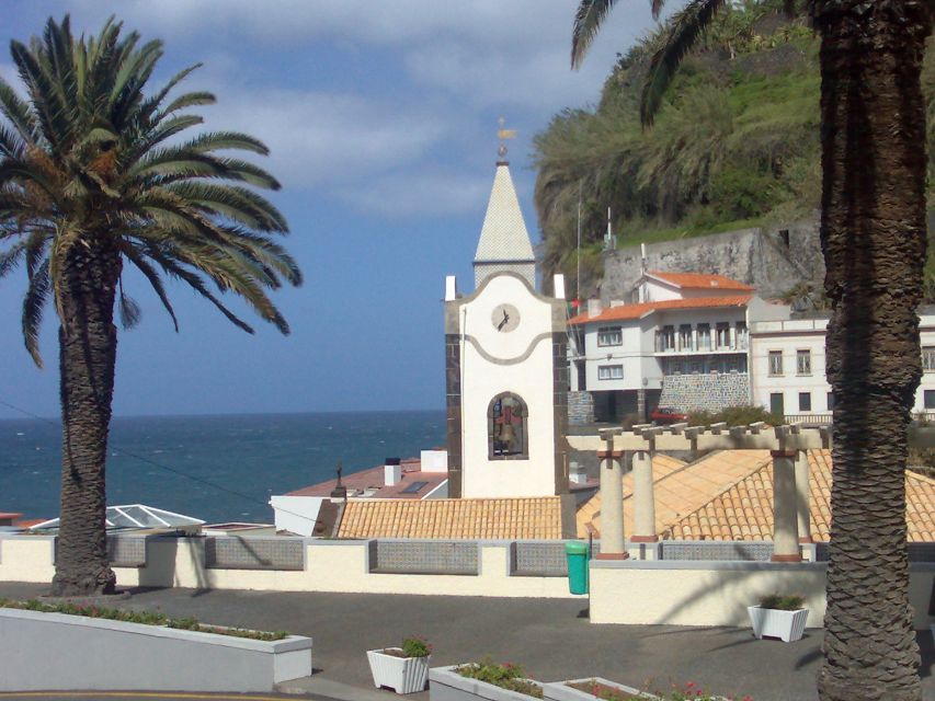 From Funchal: West Madeira Waterfalls and Fanal Forest Tour - Paul da Serra and the turn toward Fanal