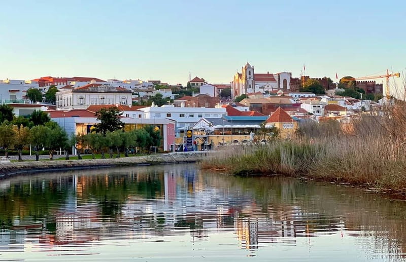 From Lagoa: Visit Silves Town by Boat with Hop Off & Hop On - Leaving Parchal and finding the pier