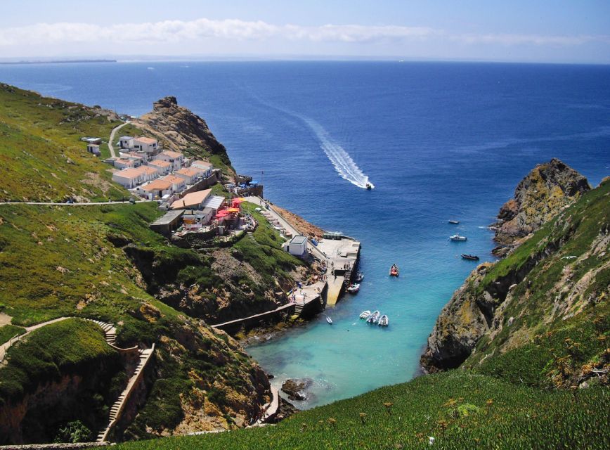 From Lisbon: Berlenga Grande Sightseeing Tour - From Praça da Figueira to Peniche