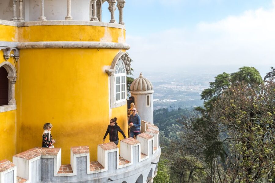 From Lisbon: Best of Sintra and Cascais Guided Day Tour - The return along Avenida Marginal