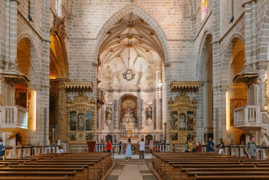 From Lisbon: Évora and Monsaraz Day Tour with Wine Tasting - FAQ