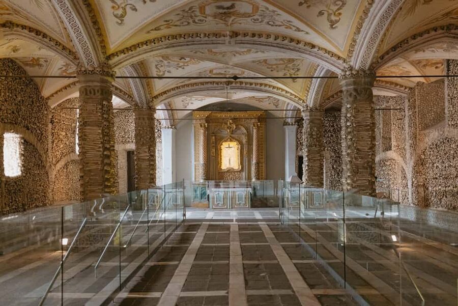 From Lisbon: Évora and Monsaraz Day Tour with Wine Tasting - Why Évora is worth the long ride from Lisbon