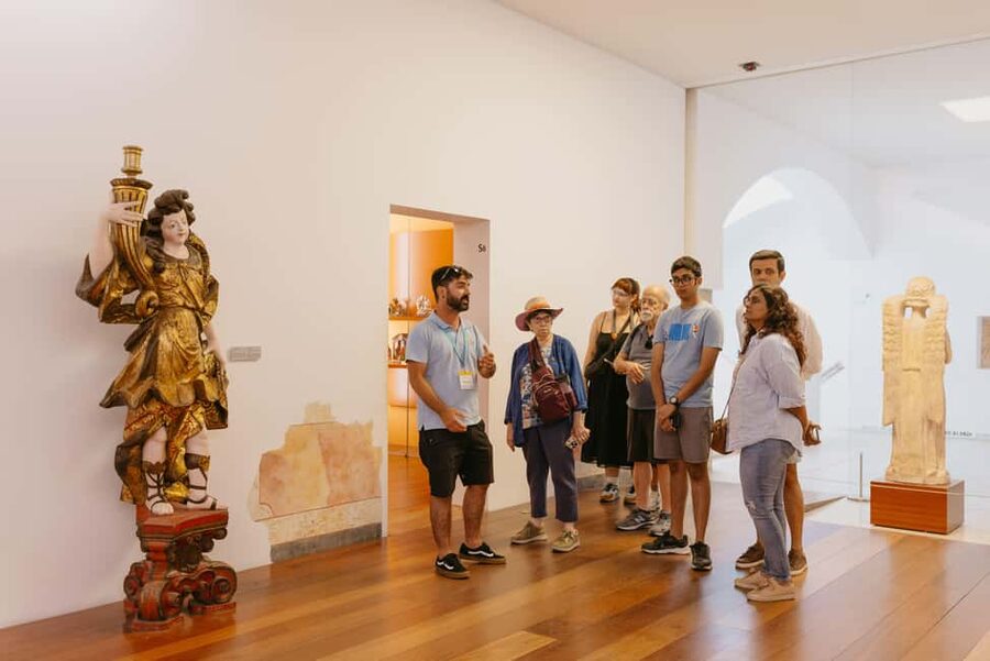From Lisbon: Évora and Monsaraz Day Tour with Wine Tasting - Guides can make or break the long day