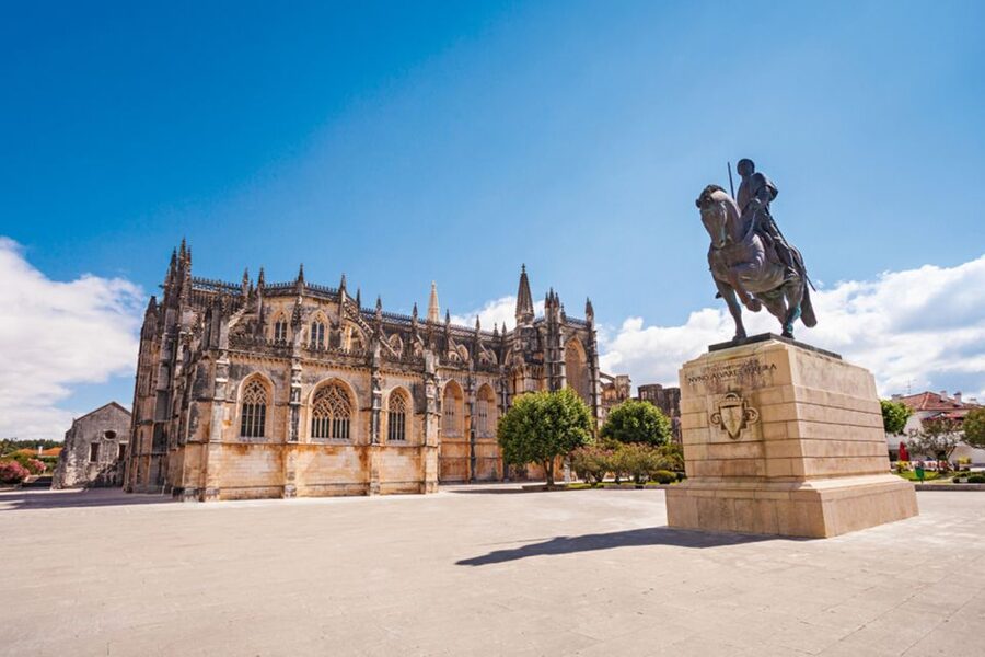 From Lisbon: Fátima, Batalha, Nazaré and Óbidos Day Tour - Should you book the Óbidos, Nazaré, Batalha, and Fátima tour?