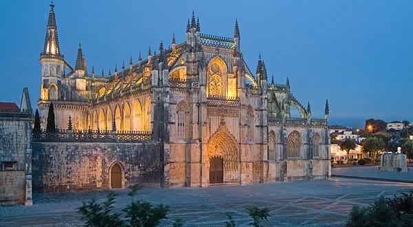 From Lisbon: Fátima, Batalha, Nazaré and Óbidos Day Tour - Starting from Lisbon at Parque Eduardo VII