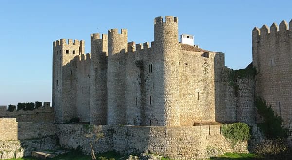From Lisbon: Fátima, Batalha, Nazaré and Óbidos Day Tour - Batalha Monastery and Portugal’s royal Gothic ambition