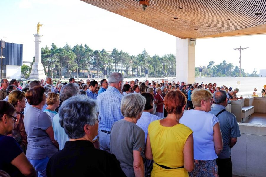 From Lisbon: Fátima, Batalha, Nazaré and Óbidos Day Tour - Who will get the most from this tour