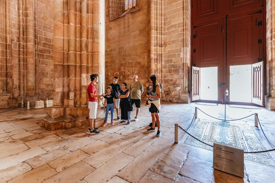 From Lisbon: Fatima Batalha Nazaré & Óbidos Small-Group Tour - Óbidos closes the route with medieval charm