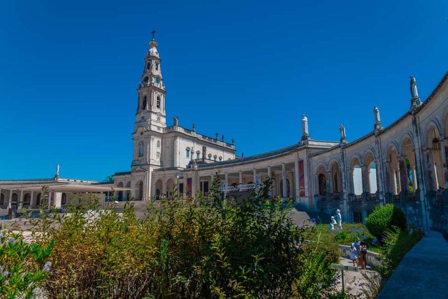From Lisbon: Fátima, Nazaré & Sintra – 3 Cities Guided Tour - Fátima and the Chapel of the Apparitions