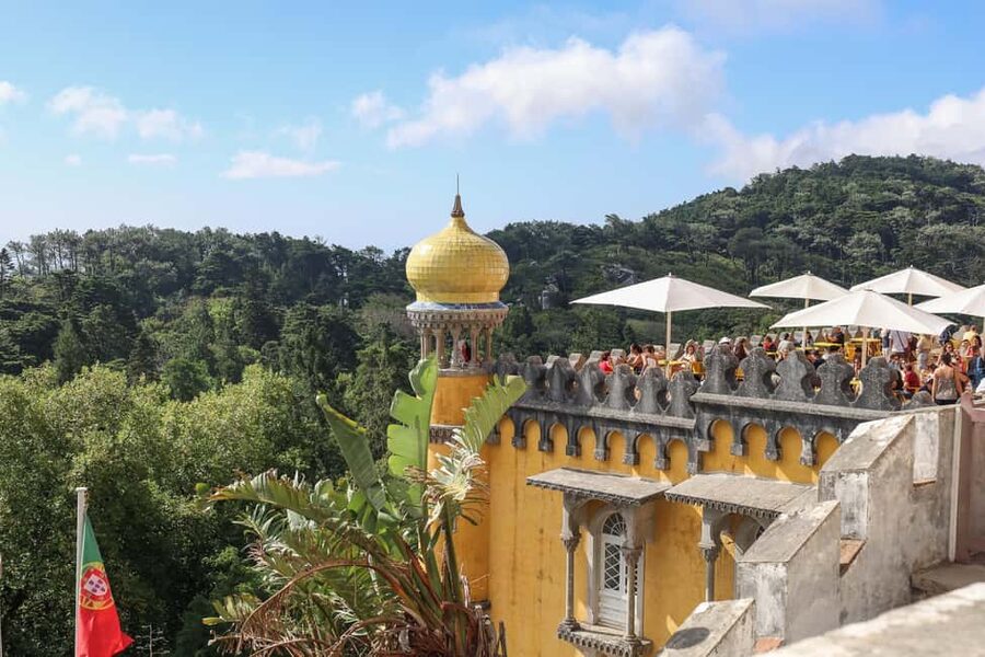 From Lisbon: Fátima, Nazaré & Sintra – 3 Cities Guided Tour - The Drive, the Group, and the Guide