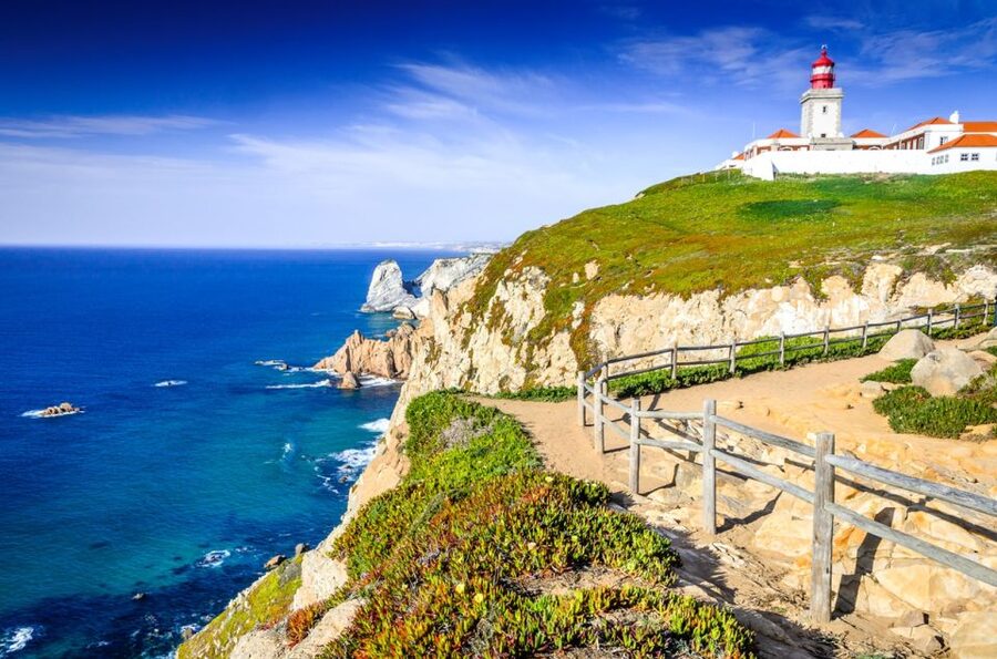 From Lisbon: Pena Palace, Regaleira, Sintra & Cascais Tour - Sintra old town and the short lunch break