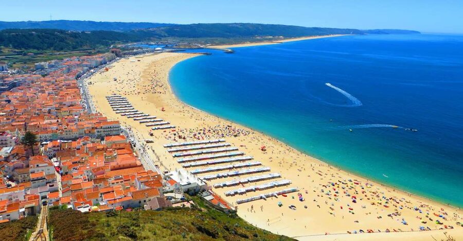 From Lisbon: Private Transfer to Porto with City Stops - Óbidos, where the first stop sets the tone