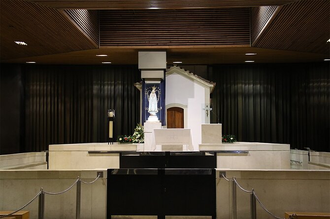 From Lisbon: Sanctuary of Fátima & the Little Shepherds Town - The morning pickup in central Lisbon
