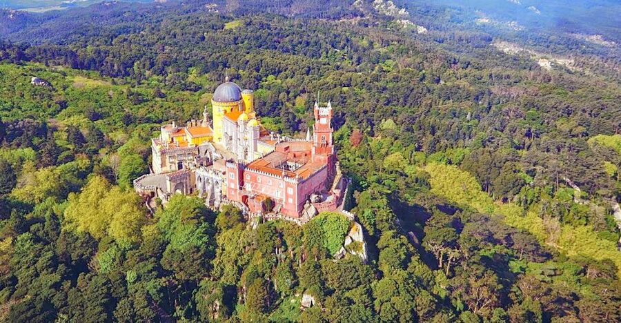 From Lisbon: Sintra Pena Palace Cascais 8-People Group Tour - Should you book this Sintra and Cascais tour?
