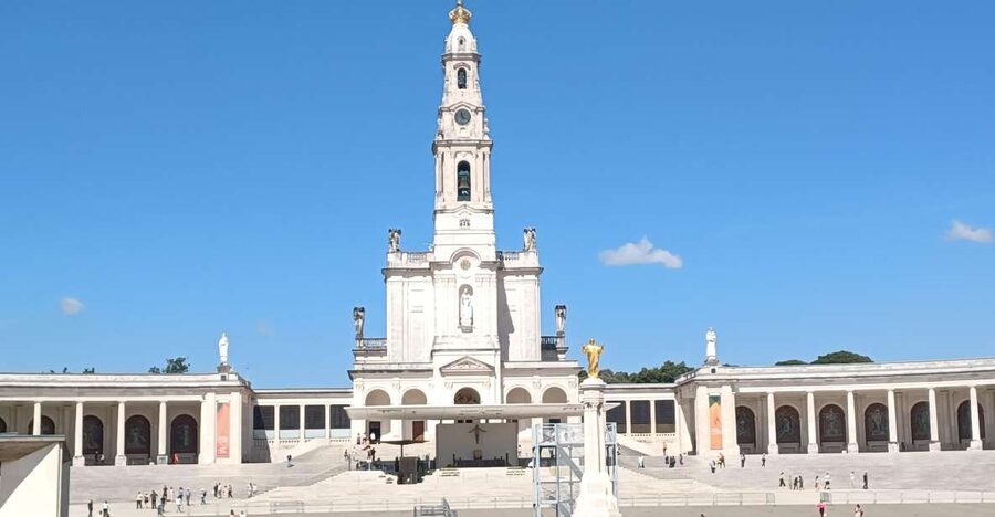 From Lisbon: Small Group Fátima & Little Shepherds Town Tour - The Sanctuary of Fátima: begin with the big picture