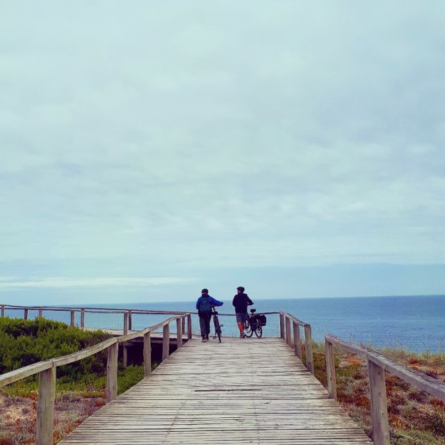 From Nazaré: Self-Guided Half-Day or Full-Day E-bike Rental - Riding north toward São Pedro de Moel