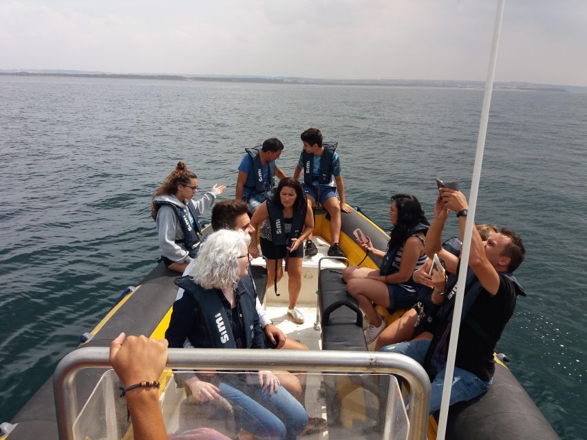 From Peniche: 1-Hour Cabo Carvoeiro Boat Tour - The slow opening along the Peniche coast