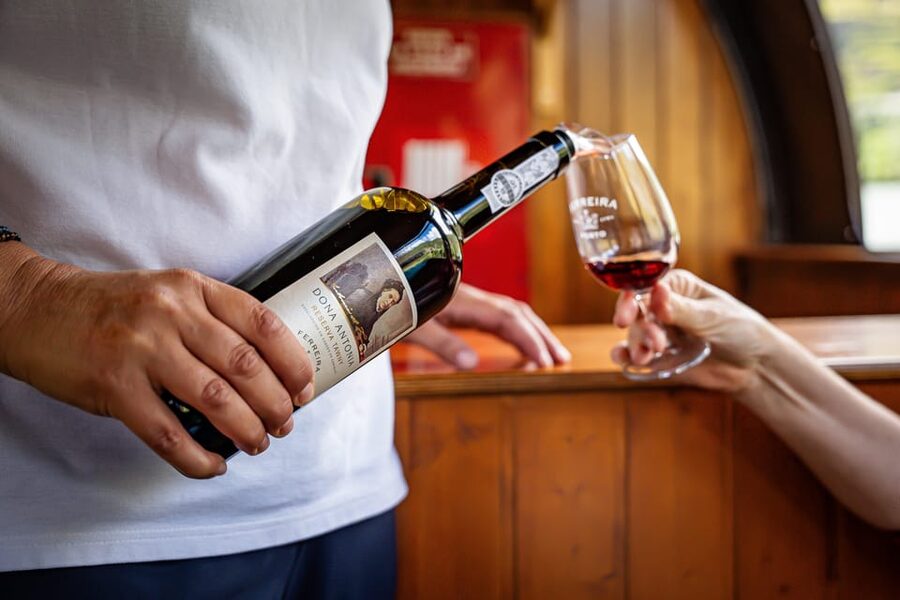 From Pinhão: Douro Valley Rabelo Boat Tour with Port Wine - From Pinhão town to the Eiffel Bridge