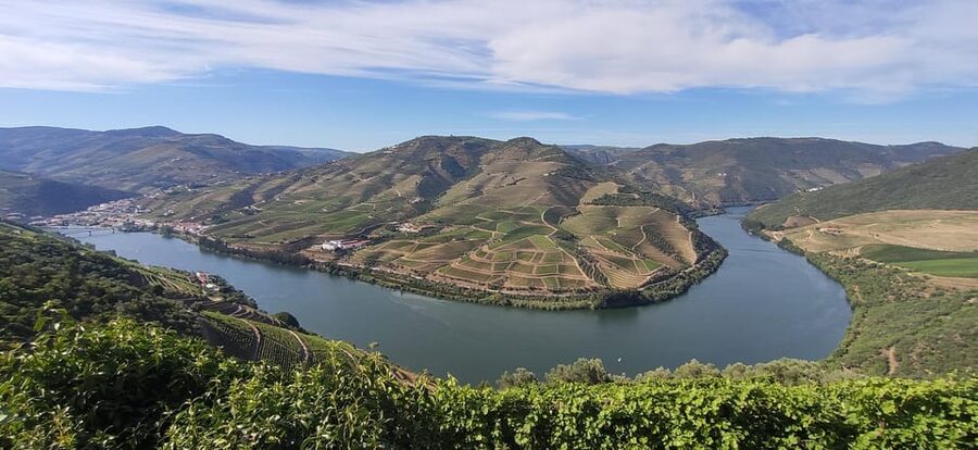 From Pinhão: Douro Valley Tour w/ Wine Tasting and Boat Trip - Starting beside the Douro River in Pinhão