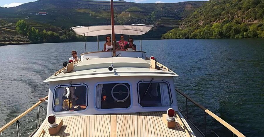 From Pinhão: Private Yacht Cruise along the Douro River - Key points to know before boarding