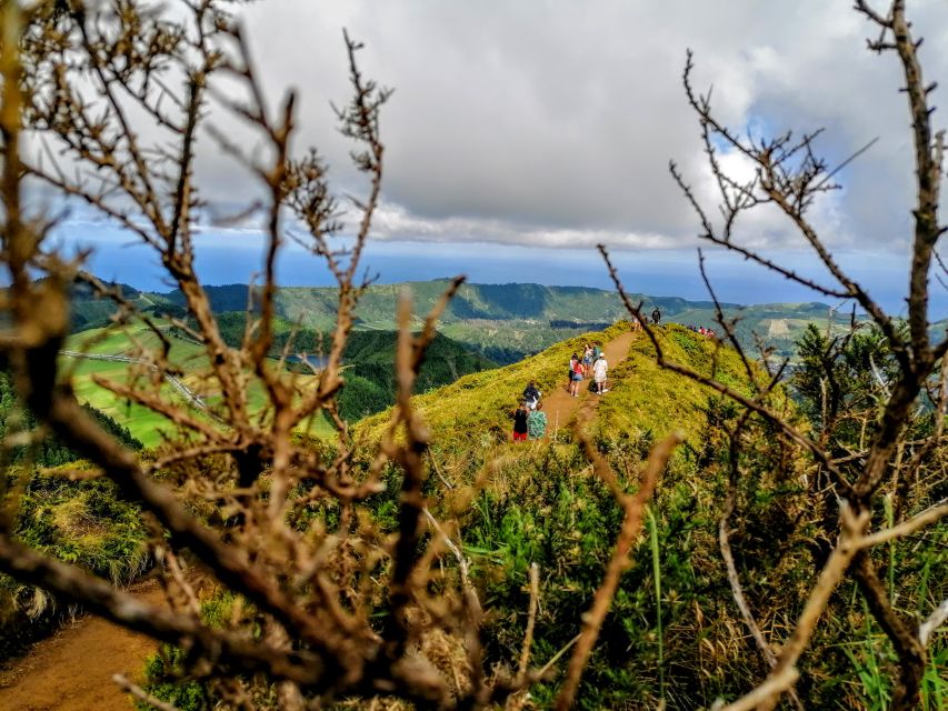 From Ponta Delgada: Sete Cidades Guided Tour - Grota do Inferno and the walk to the view