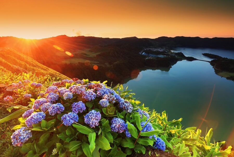 From Ponta Delgada: Sete Cidades Guided Tour - Weather, clothing, and who should book