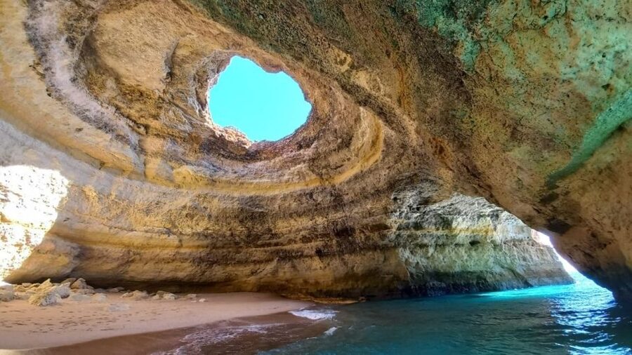 From Portimão: Algar de Benagil and Sea Caves Boat Tour - The return ride and the wide Algarve view