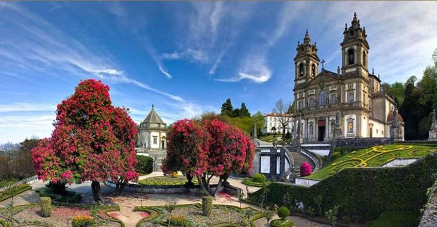 From Porto: Braga and Guimarães Small Group Tour with Lunch - Why this makes a good day trip from Porto