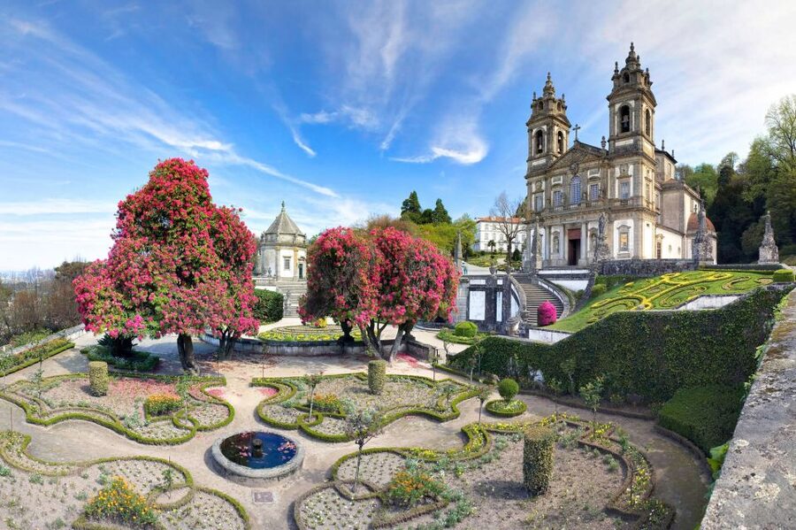 From Porto: Braga & Guimarães Full-Day Tour - Bom Jesus do Monte and its monumental staircase